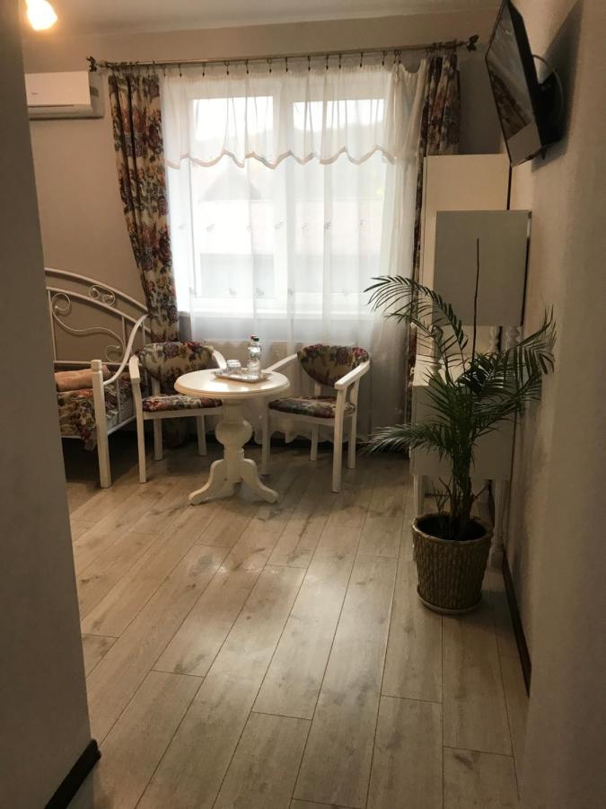 Villa Galicia Berehove  Bagian luar foto